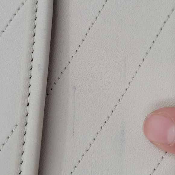 YSL Niki Medium Quilted Flap Shoulder Bag - Picture 13 of 15